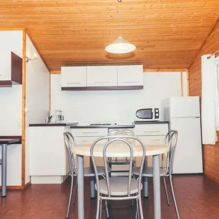 Chalet 3 étoiles - Piscine - Eebbib *