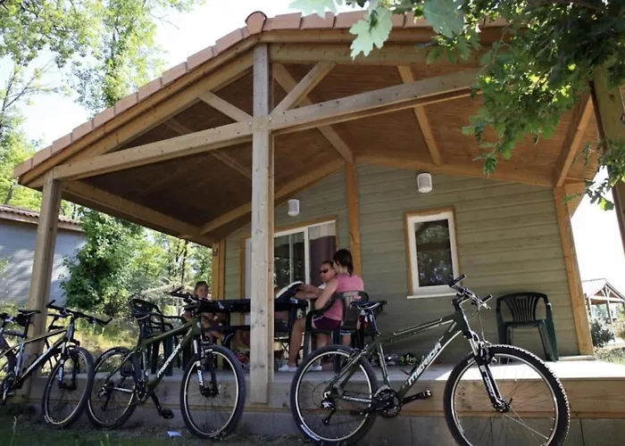 Zecamping 3 Dog Friendly Avec Piscine Couverte Et Chauffée Chalet *